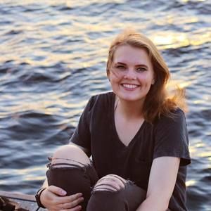 Meet your Posher, Elana